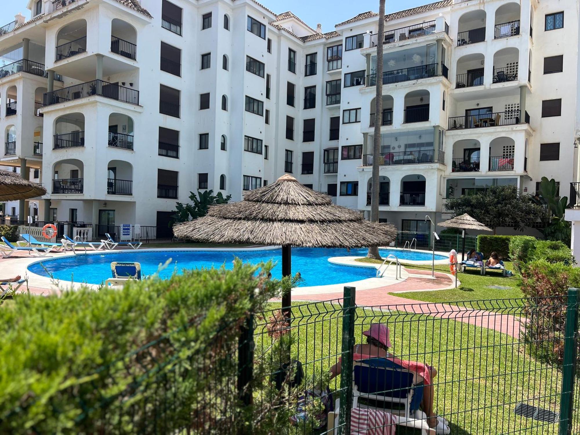 Puerto De La Duquesa Apartamento Manilva Exterior foto